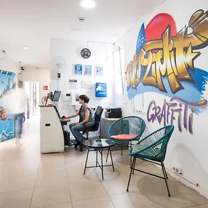 No Limit Graffiti Хостел
