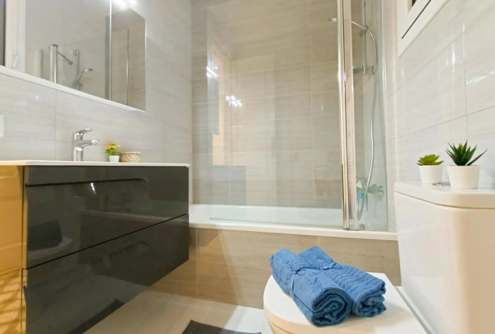 Private Rooms Next Liceu Barcelona Spain