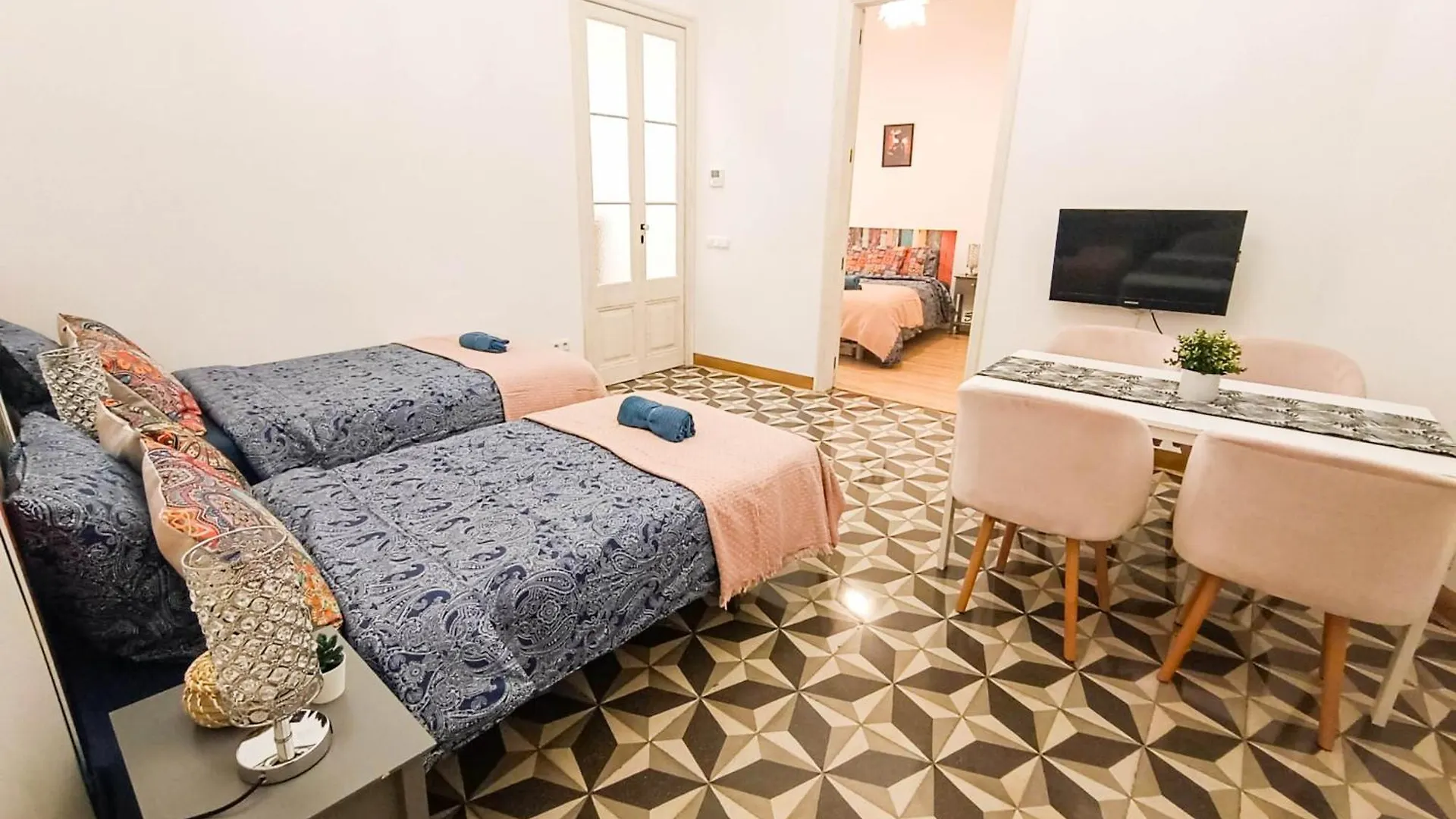 Private Rooms Next Liceu Barcelona