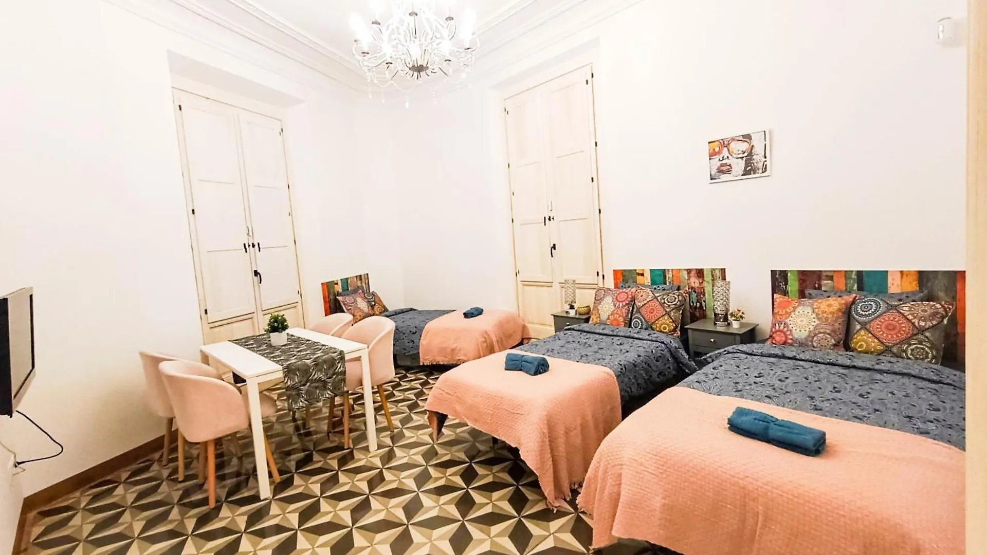 Private Rooms Next Liceu Barcelona